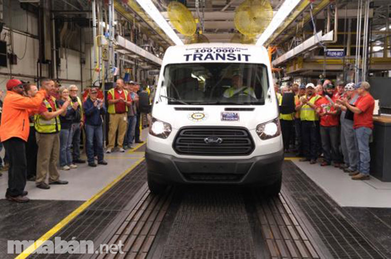Có Nên Mua Ford Transit 2016 Hay Không? 8 Ford Transit Là Mẫu Xe Đạt Được Nhiều Giải Thưởng Danh Giá Như “Xe Thương Mại Của Năm”