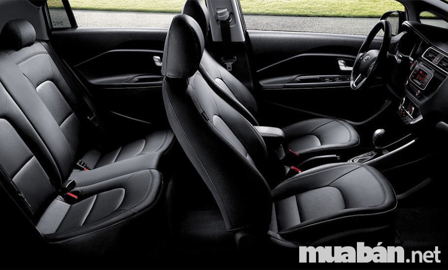 Nội Thất Rio Hatchback Được Thiết Kế Hiện Đại Nội Thất Được Thiết Kế Hiện Đại Với Không Gian Diện Tích Vừa Vặn