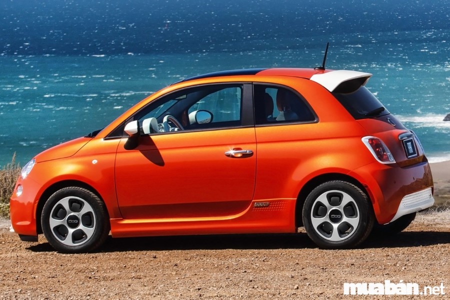 Thân Xe Fiat 500E Được Thiết Kế Tạo Điểm Nhấn Ở Phần Thân Xe