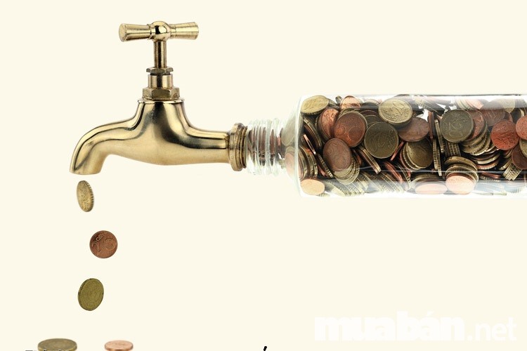 người giúp việc nhà