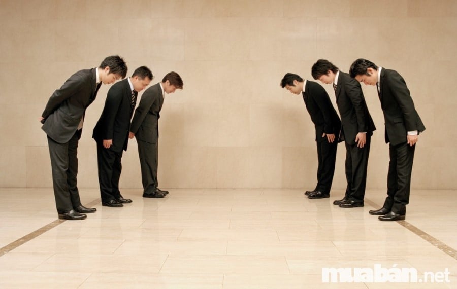 người giúp việc nhà