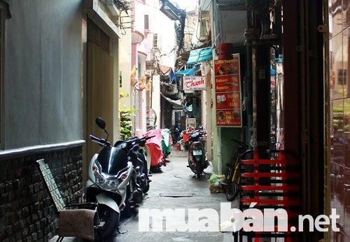 Lưu Thông Bất Tiện Vì Hẻm Nhỏ Nên Việc Lưu Thông Cũng Có Khá Nhiều Bất Tiện