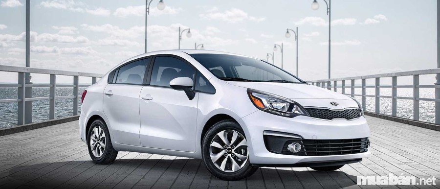 Kia Rio Sedan Kia Rio được tạo nên từ những đường nét thẳng và cân đối