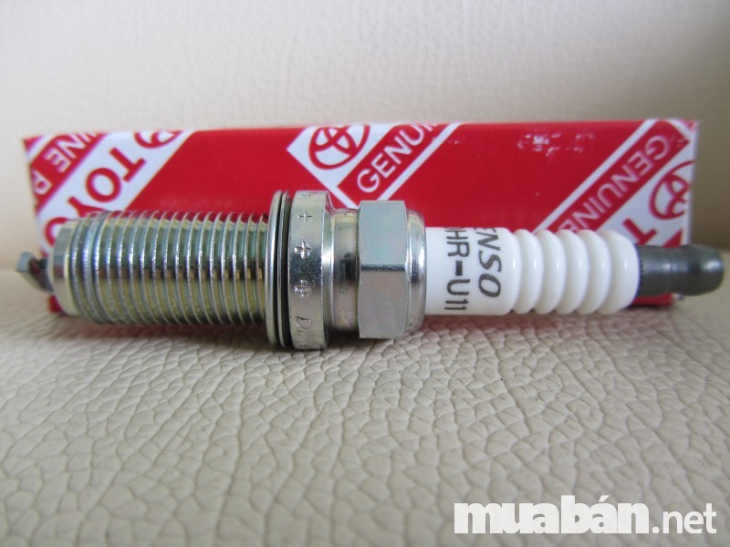 Bugi chính hãng Toyota Bugi có tầm quan trọng rất lớn đến quá trình đốt cháy nhiên liệu và khả năng vận hành của xe