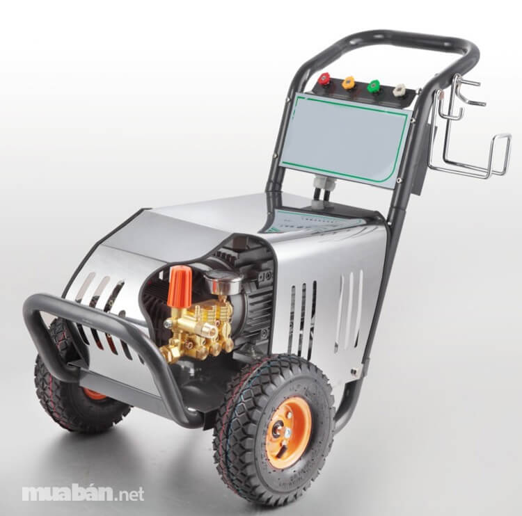 Máy rửa xe cao áp