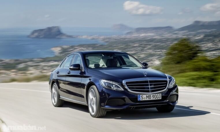So Sánh 3 Dòng Xe Mercedes C Class 2015 ( C200, C250 Exclusixe Và C250 Amg) 3 Công Nghệ An Toàn Ở Hai Phiên Bản C250 Exclusive Và C250 Amg Có Phần &Quot;Nhỉnh&Quot; Hơn Một Chút So Với C200