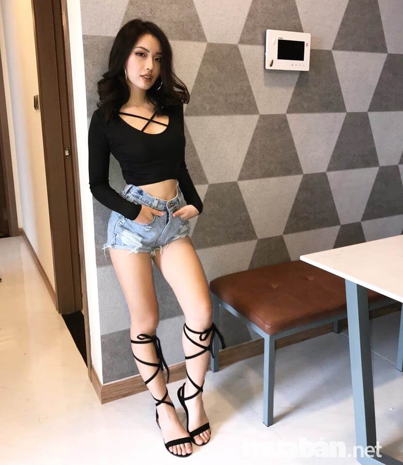 Small G bán quần shorts jeans cực đẹp