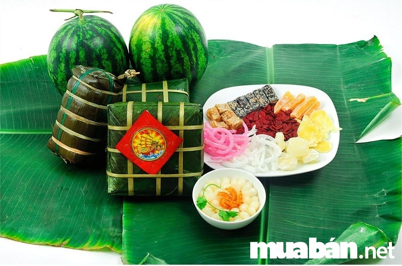 Các Món Ăn Cổ Truyền Không Thể Thiếu Trong Mâm Cơm Ngày Tết 2 Banh Chung 02
