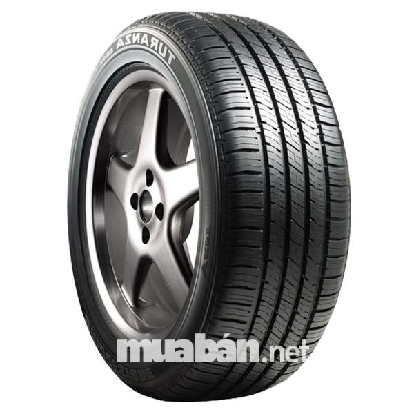 Lốp xe Bridgestone nổi bật với tính năng độ bền cao, độ bám tốt