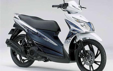 Xe Suzuki Hayate có dàn áo in song lân cực chất