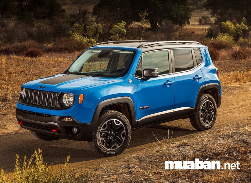 Người Mới Tập Lái Nên Chọn Dòng Xe Ô Tô Nào? 3 Jeep Renegade Có Vẻ Ngoài Nhỏ Nhắn Nhưng Khỏe Khoắn Và Độ An Toàn Cao.