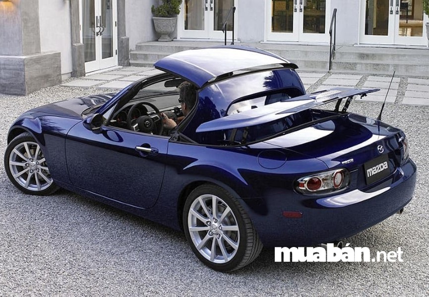Người Mới Tập Lái Nên Chọn Dòng Xe Ô Tô Nào? 9 Mazda Mx-5 Miata Phong Cách Thể Thao, Tốc Độ Không Quá Nhanh, An Toàn.