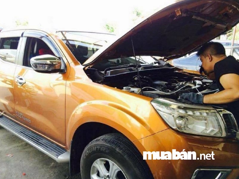 Khi động cơ quá nóng cần nhanh chóng kiểm tra động cơ và khắc phục tạm thời.
