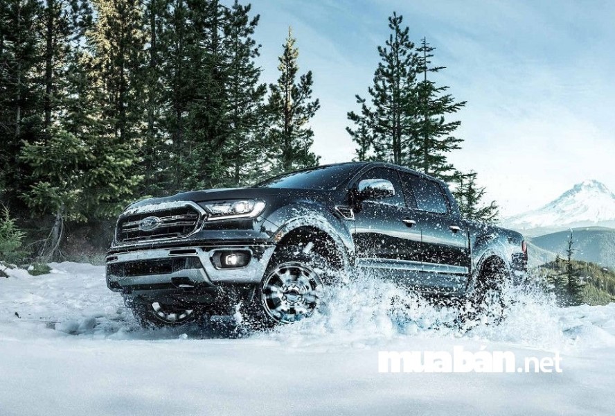 Ford Ranger 2019 mạnh mẽ, an toàn và ấn tượng.