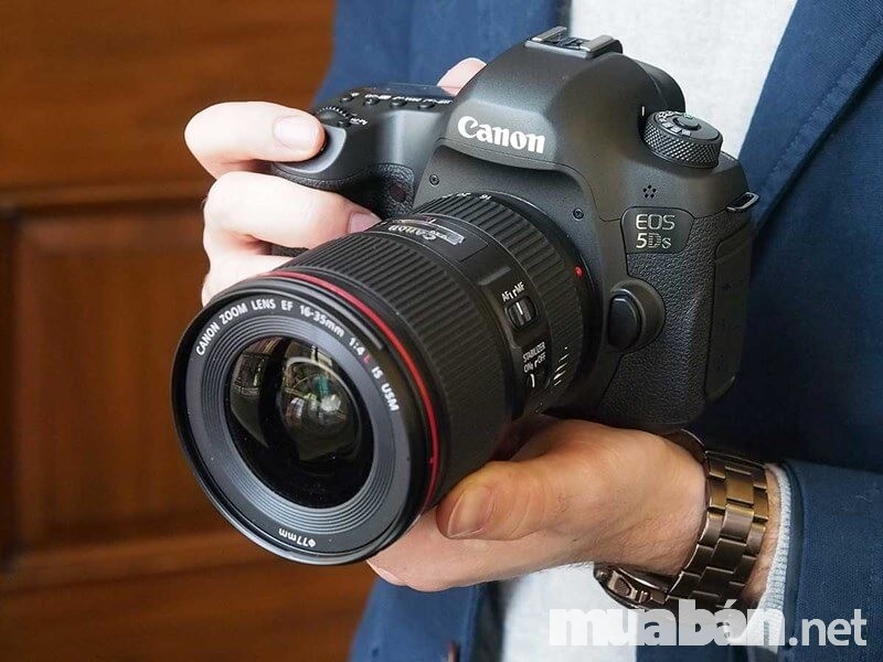 Dòng máy ảnh DSLR phù hợp cho những người dùng có nhiều kinh nghiệm và hiểu rõ về các thông số của máy ảnh