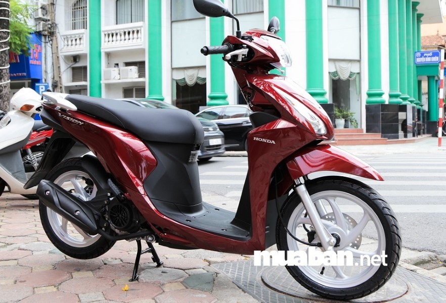 Tại các đại lý vẫn được bán với giá cao hơn giá đề xuất tới hàng chục triệu đồng