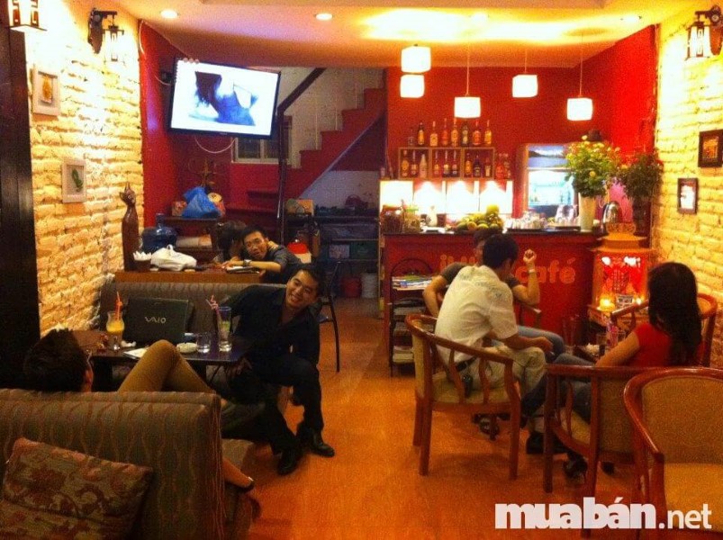 Nhiều môi giới sang nhượng quán cafe dàn cảnh quán đông để lừa khách