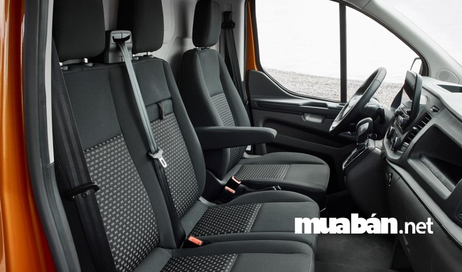 Mua Xe Ô Tô 16 Chỗ Nghĩ Ngay Đến Ford Transit 2018 4 Nội Thất Sang Chảnh, Tiện Nghi Của Dòng Xe Ford Transit Còn Đáp Ứng Được Nhu Cầu Của Khách Hàng.