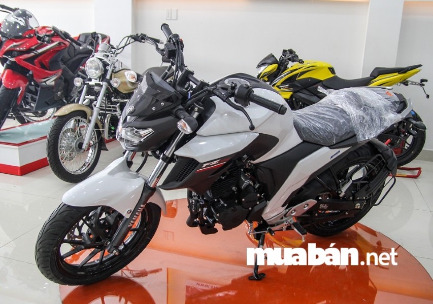 Yamaha FZ 250 2017 là mẫu naked 250cc đáng để lựa chọn bởi thiết kế mới lạ, hầm hố và khả năng tiết kiệm nhiên liệu.