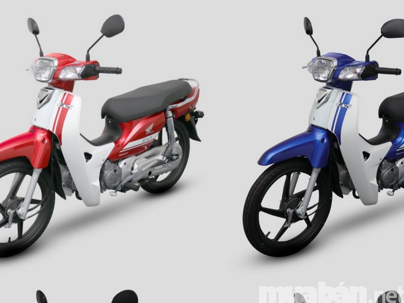 Honda Dream 2018 là mẫu xe mới nhất được ra mắt trong năm nay với nhiều cải tiến mới để phù hợp với xu hướng hiện nay. Những đường nét mềm mại, kết hợp cùng những họa tiết truyền thống sắc nét vừa giúp xe mang vẻ đẹp hiện đại mà vẫn giữ được bản chất riêng được nhiều người yêu thích.