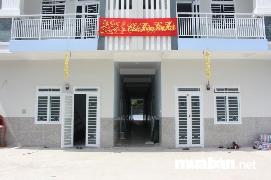 Nên soạn hai bản hợp đồng có các điều khoản mà bạn và khách hàng đã thống nhất với nhau, hai bên cùng ký kết hợp đồng.