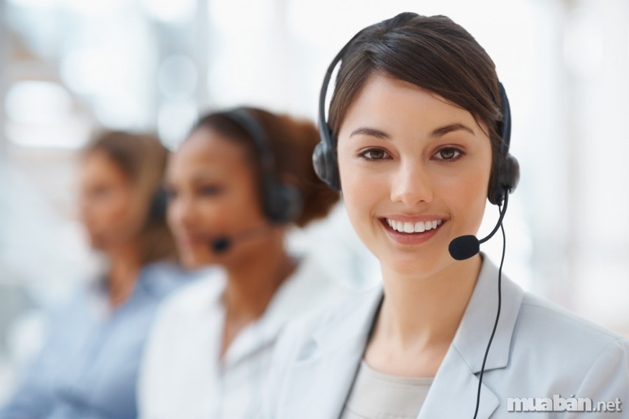 Bất kì ngành nghề nào cũng phải có kiến thức và kĩ năng nhất định, đối với nhân viên chăm sóc khách hàng lại càng cần phải có. Khi bạn đi ứng tuyển vị trí này, bạn phải thể hiện cho họ thấy sự quan tâm của mình đến công ty và sản phẩm, dịch vụ của họ. Đây là một tiêu chí để đánh giá bạn có thực sự mong muốn gắn bó và làm việc tại công ty của họ không, vì vậy, hãy dành ra chút thời gian để tìm hiểu trước về công ty bạn muốn ứng tuyển nhé.