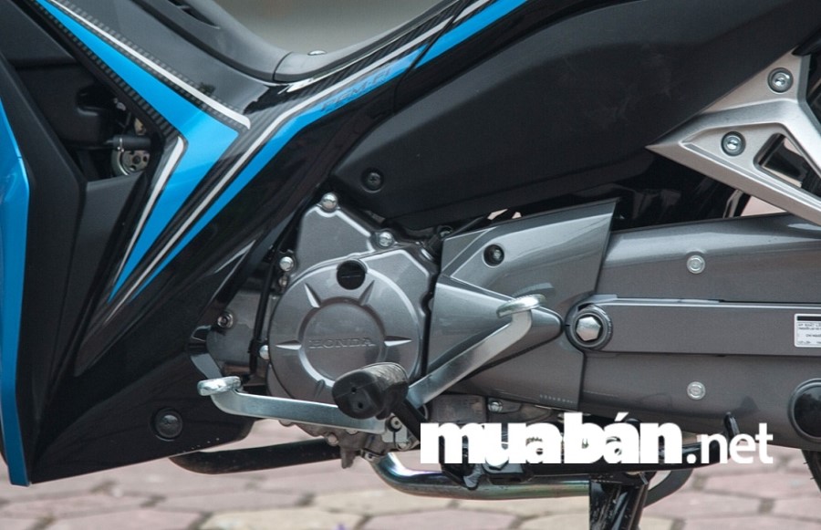 Giữa Blade Và Wave Rsx Nên Chọn Mẫu Xe Nào ? 4 Honda Wave Rsx Có Động Cơ Mạnh Mẽ Cho Công Suất Tối Đa 6,05Kw Tại 7,500 Vòng/Phút.