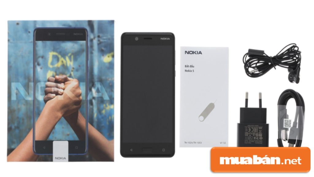Các phụ kiện kèm theo của Nokia 5