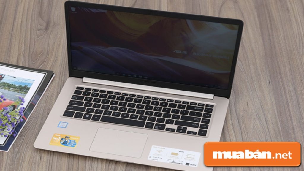 Laptop Cũ Asus – Chọn Mua Máy Nào Với Giá Dưới 10 Triệu? 5 Asus Vivobook X510Ua Có Thiết Kế Vỏ Nhựa, Có Họa Tiết Vân Tròn Đồng Tâm.