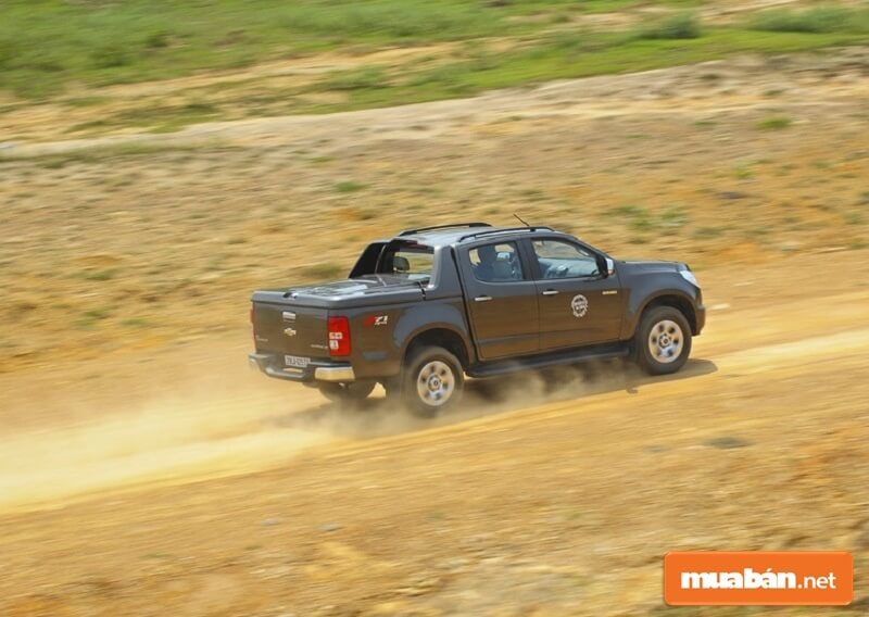 Chevrolet Colorado LTZ sử dụng động cơ tăng áp Duramax cực kỳ mạnh mẽ.