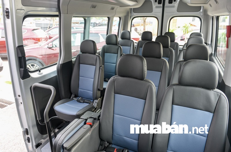 Nội thất của Hyundai Solati cũng sang trọng với ghế ngồi bọc da.