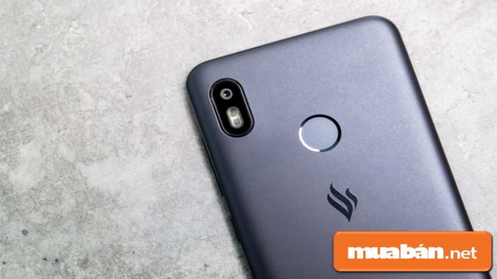 Cập Nhật Ngay Thông Tin Về 4 Mẫu Điện Thoại Vsmart Của Vingroup! 3 Camera Sau Của Vsmart Joy 1 Có Độ Phân Giải 13Mp, Có Hỗ Trợ Đèn Fash, Quay Phim Full Hd.