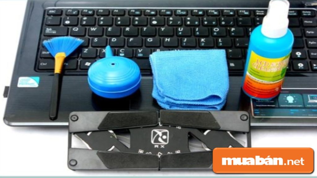 Hướng Dẫn Bạn 5 Cách Tự Khắc Phục Bàn Phím Laptop Bị Liệt 3 Bạn Nên Sắm Bộ Dụng Cụ Vệ Sinh Máy Tính Để Thao Tác Lúc Cần Nhé!