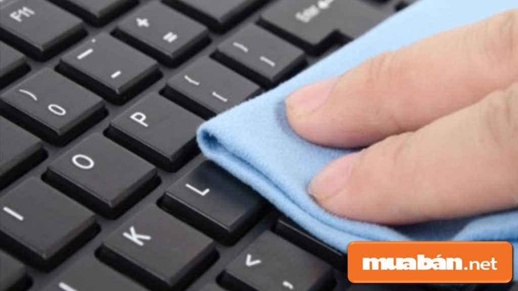 Hướng Dẫn Bạn 5 Cách Tự Khắc Phục Bàn Phím Laptop Bị Liệt 5 Bạn Nhớ Tắt Nguồn Laptop Sau Đó, Lau Khô Bàn Phím.