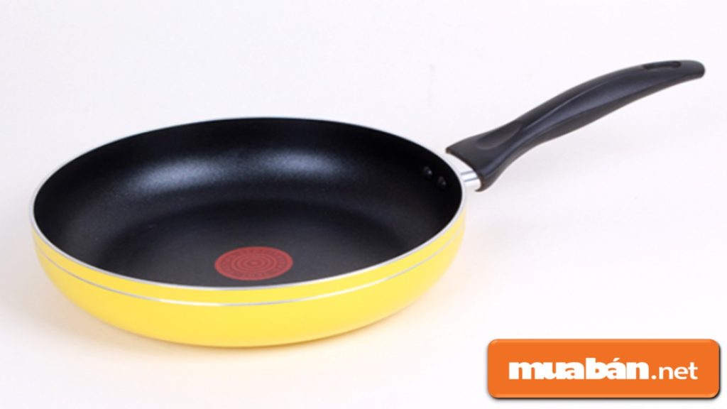 Chảo chống dính là món đồ dùng nhà bếp không thể quen thuộc hơn trong gian bếp của mỗi nhà!