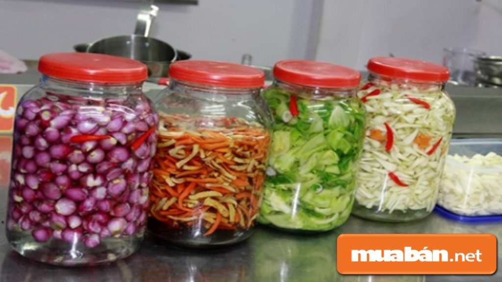 Những hũ muối rau củ sẽ cứu cánh bạn trong các bữa ăn đầy chất béo vào dịp Tết.