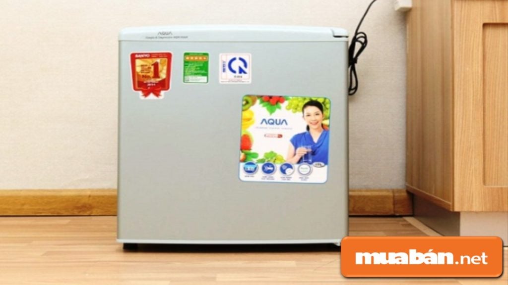 Kiểm tra kỹ tủ lạnh mini trước khi mua.