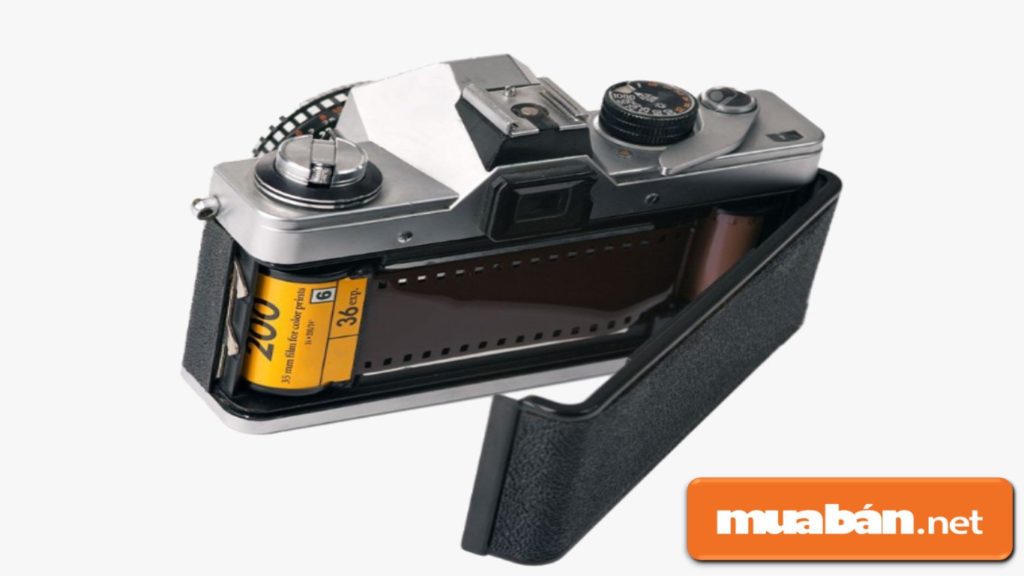 Dòng máy ảnh sử dụng phim 135.