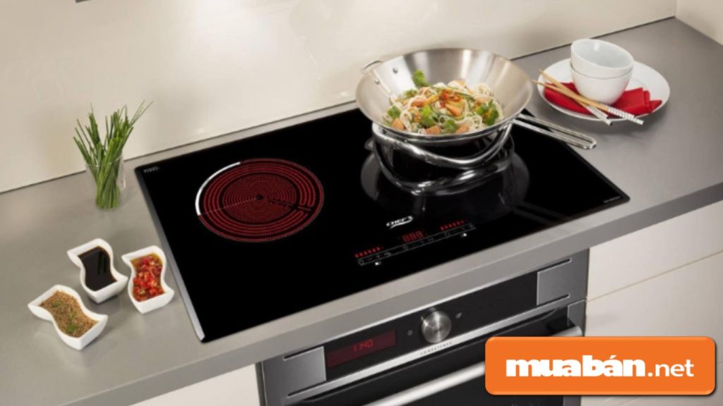Bếp từ âm khá sang trọng và phù hợp cho những không gian nhà bếp rộng.