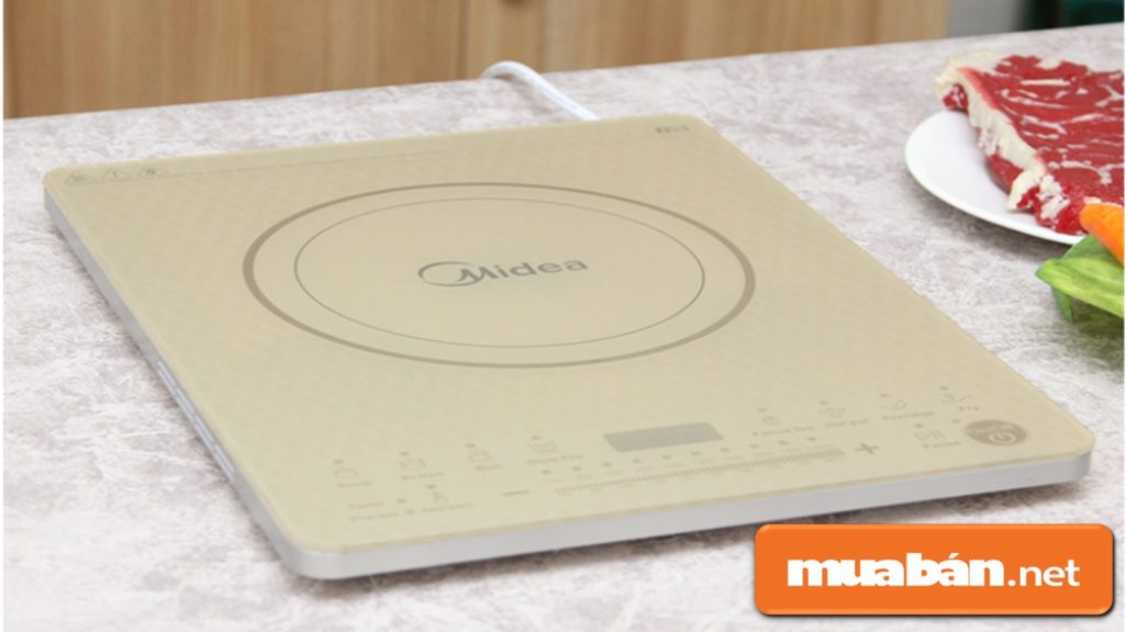 Mặt kính Ceramic là loại sứ tinh thể đen, chịu nhiệt khá tốt, khó bị nứt vỡ trong quá trình sử dụng.
