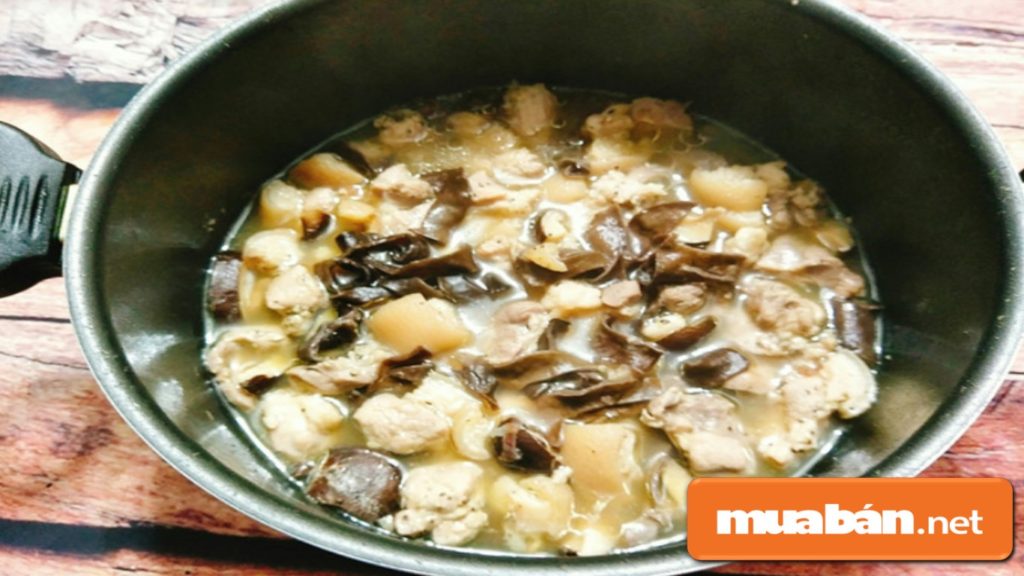 3 Bước Để Có Nồi Thịt Đông Cực Ngon Cho Ngày Tết! 7 Để Nấu Nhanh Hơn, Bạn Có Thể Sử Dụng Nồi Áp Suất Để Tiết Kiệm Thời Gian.