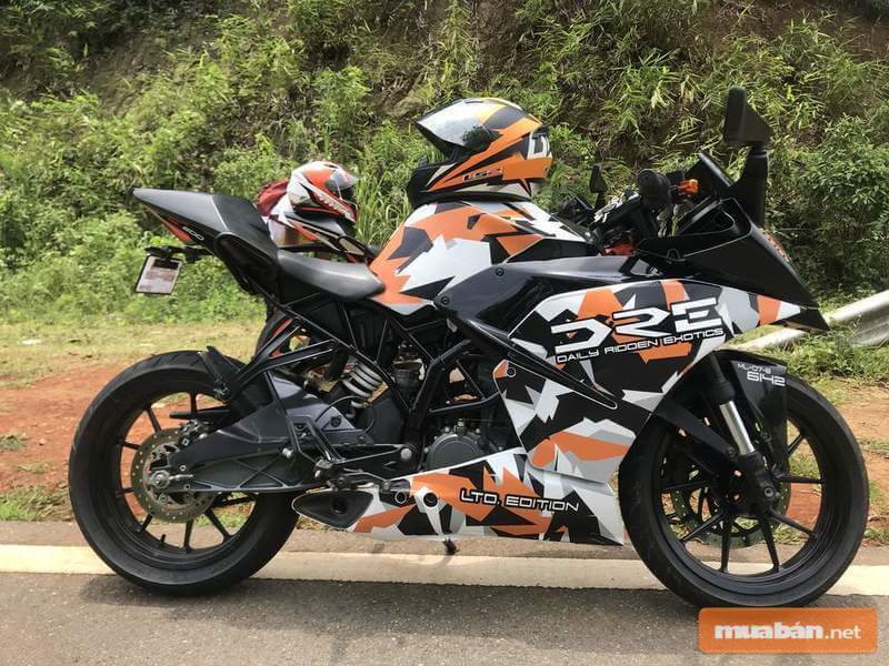 Xe mô tô giá dưới 100 triệu - KTM RC200 2019