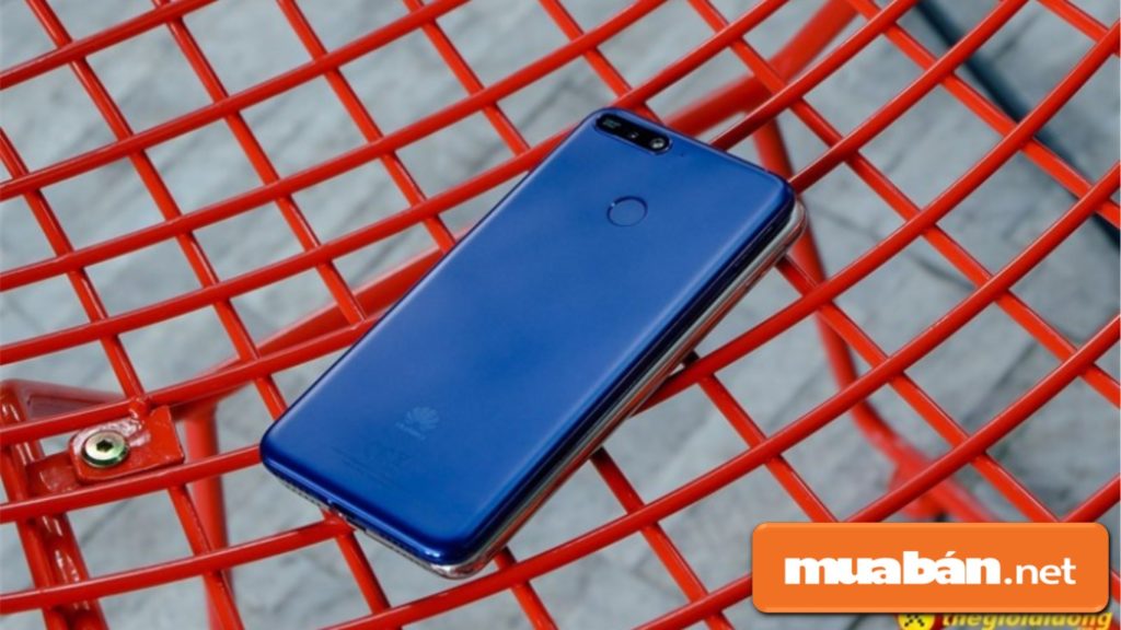 5 Điện Thoại Dưới 3 Triệu Đồng Đáng Mua Nhất 2 Huawei Y6 Prime 2018 Có Thiết Kế Tràn Viền Và Nguyên Khối.