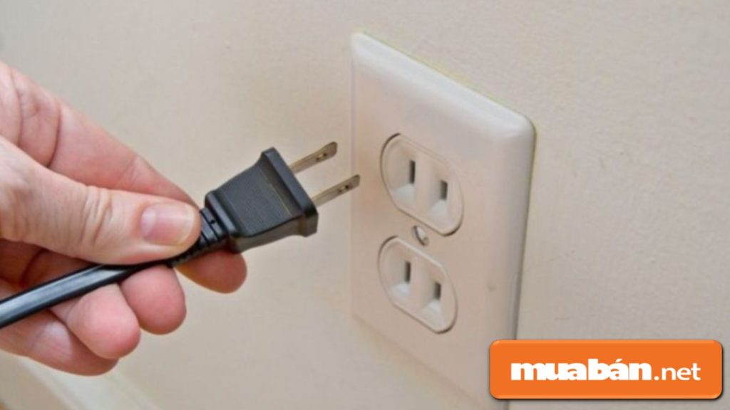 Đề nghị vận hành thử xem tủ lạnh có phát ra tiếng ồn trong quá trình sử dụng hay không?
