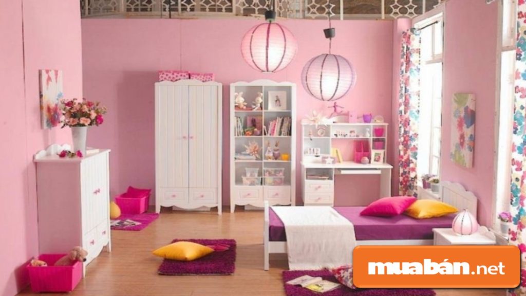 Nếu nhà có trẻ em thì bố mẹ càng phải chú ý đến việc lựa chọn màu và mức độ sáng của đèn ngủ.