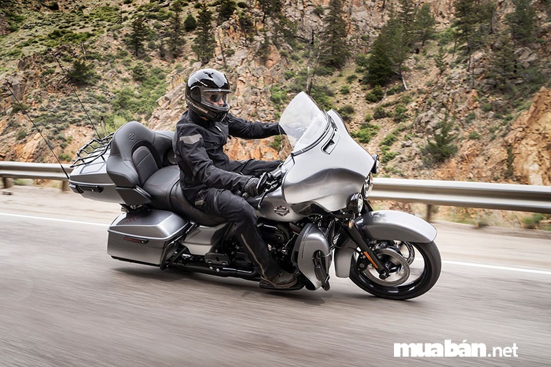 4 Mẫu Xe Phân Khối Lớn Đắt Đỏ Nhất Tại Thị Trường Việt Nam 4 Xe Phân Khối Lớn Electra Glide Ultra Bản Police