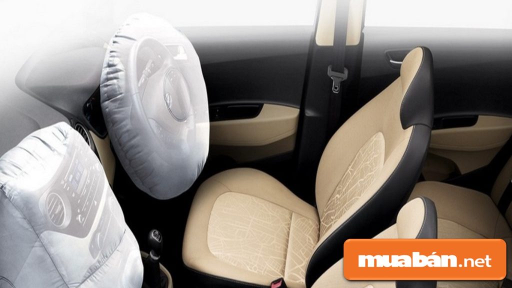 Ô tô Huyndai Grand i10 1.2 lít được trang bị 2 túi khí an toàn.