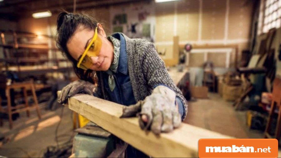 Nghề mộc đang có xu hướng trẻ hóa do số lượng người trẻ đam mê với nghề ngày càng nhiều.
