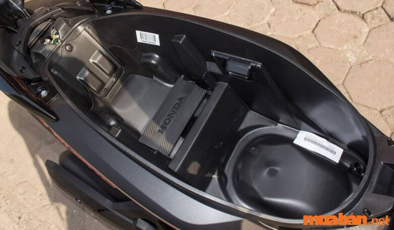 Cốp xe Air Blade 2015 thiết kế thông minh