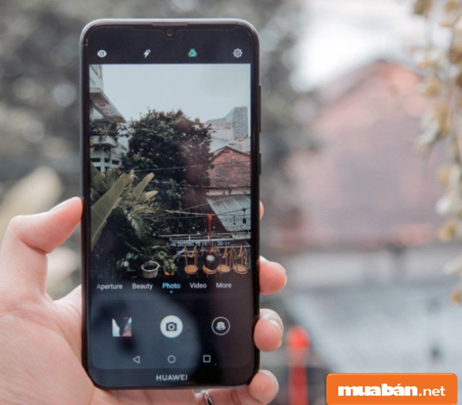 Huawei Y7 Pro xứng đáng là 1 trong những điện thoại dưới 4 triệu mà bạn nên mua.